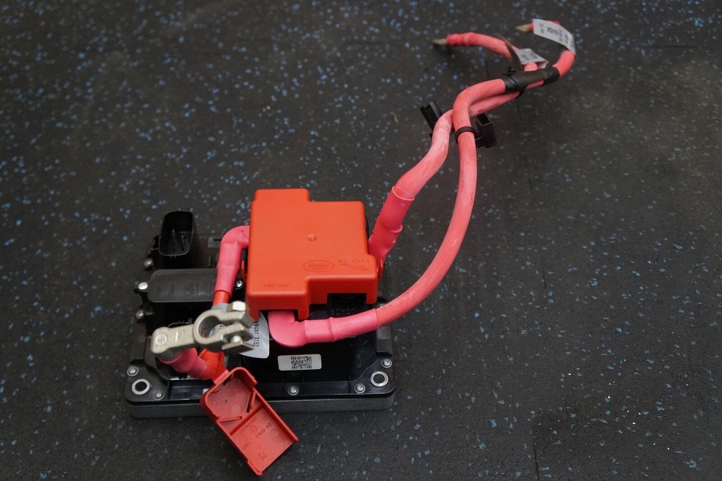 Jaguar F-Type Fuse Box Module14-15